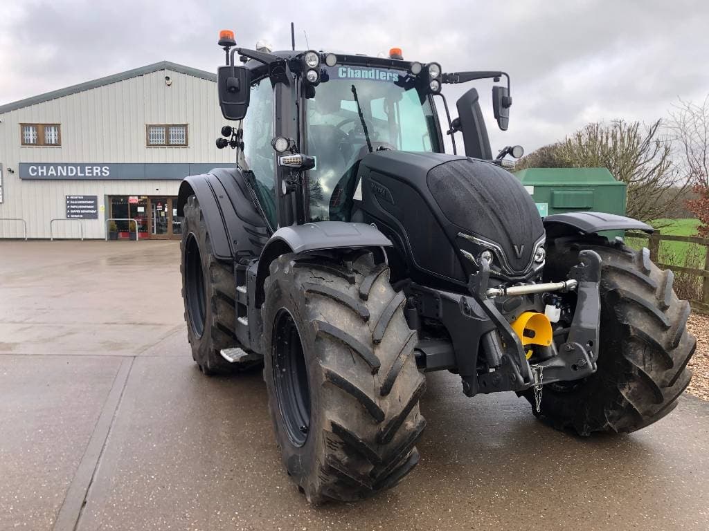 Valtra N175 V