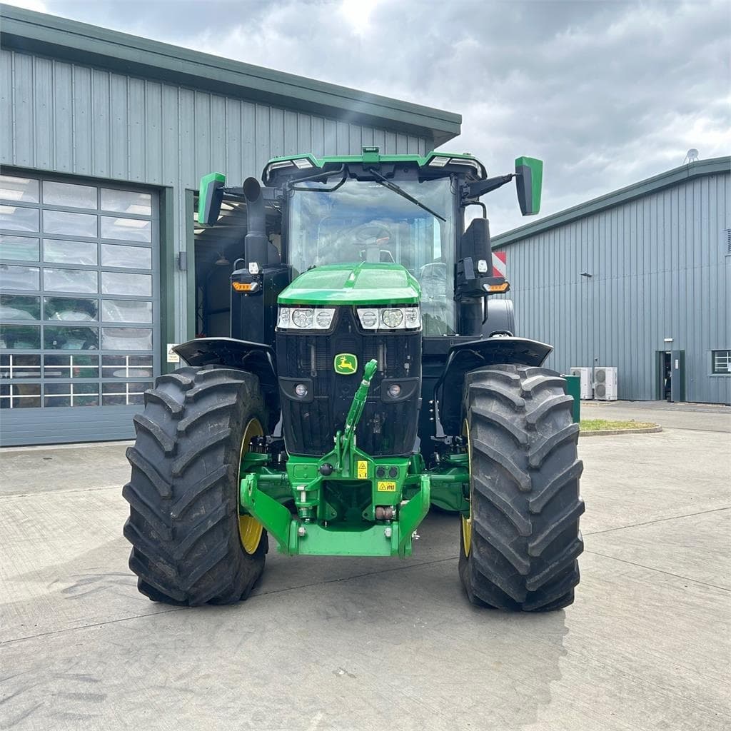 John Deere 7R330