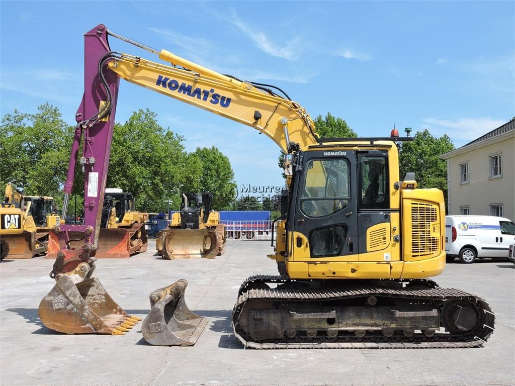 Komatsu PC138