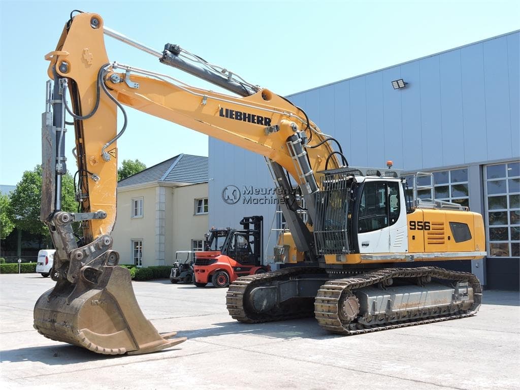 Liebherr R956