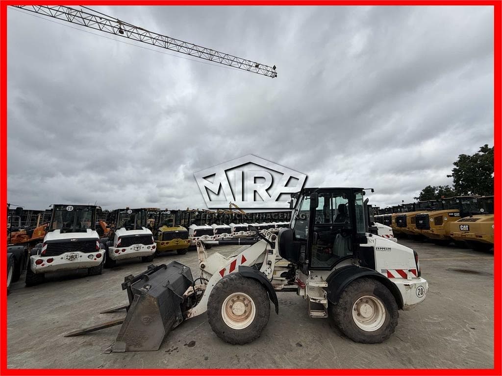 CAT 908M