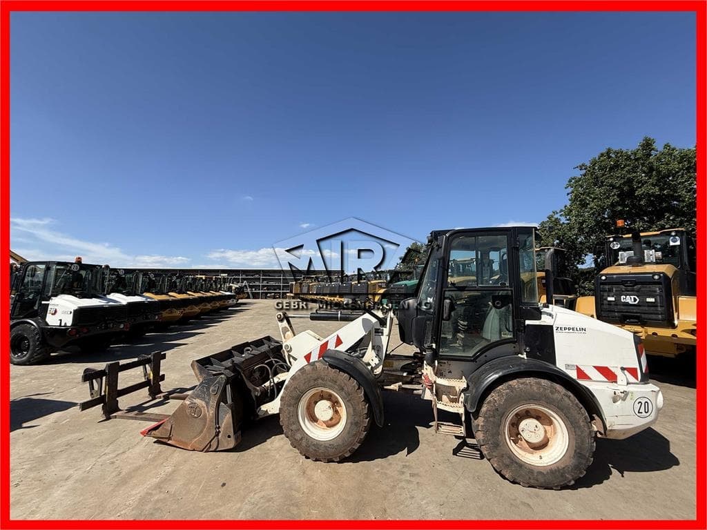 CAT 908M