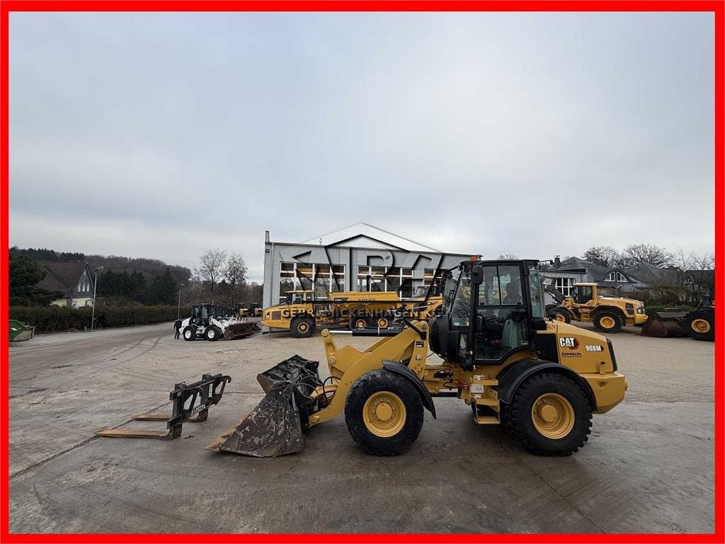 CAT 908M