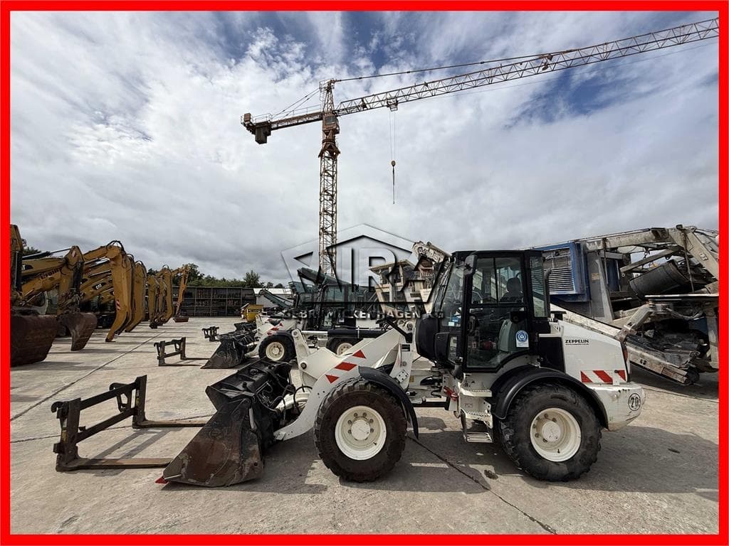 CAT 908M