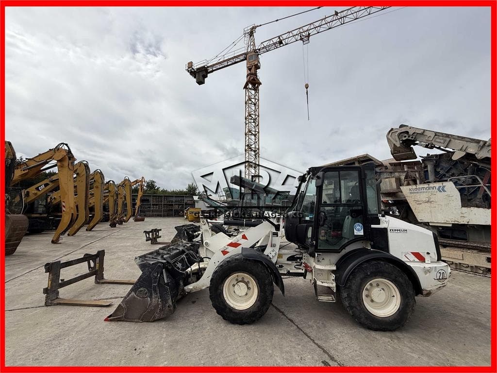 CAT 908M