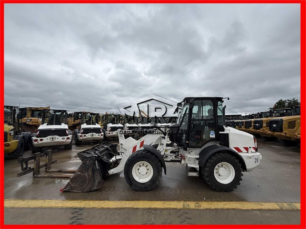 CAT 908M
