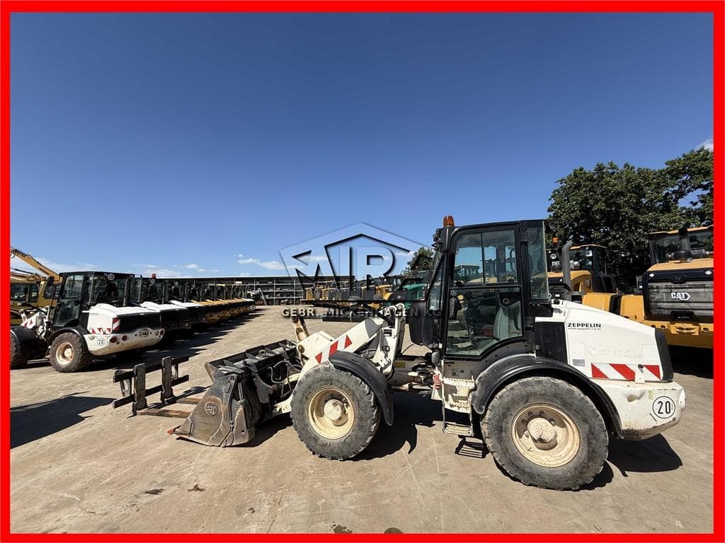 CAT 908M