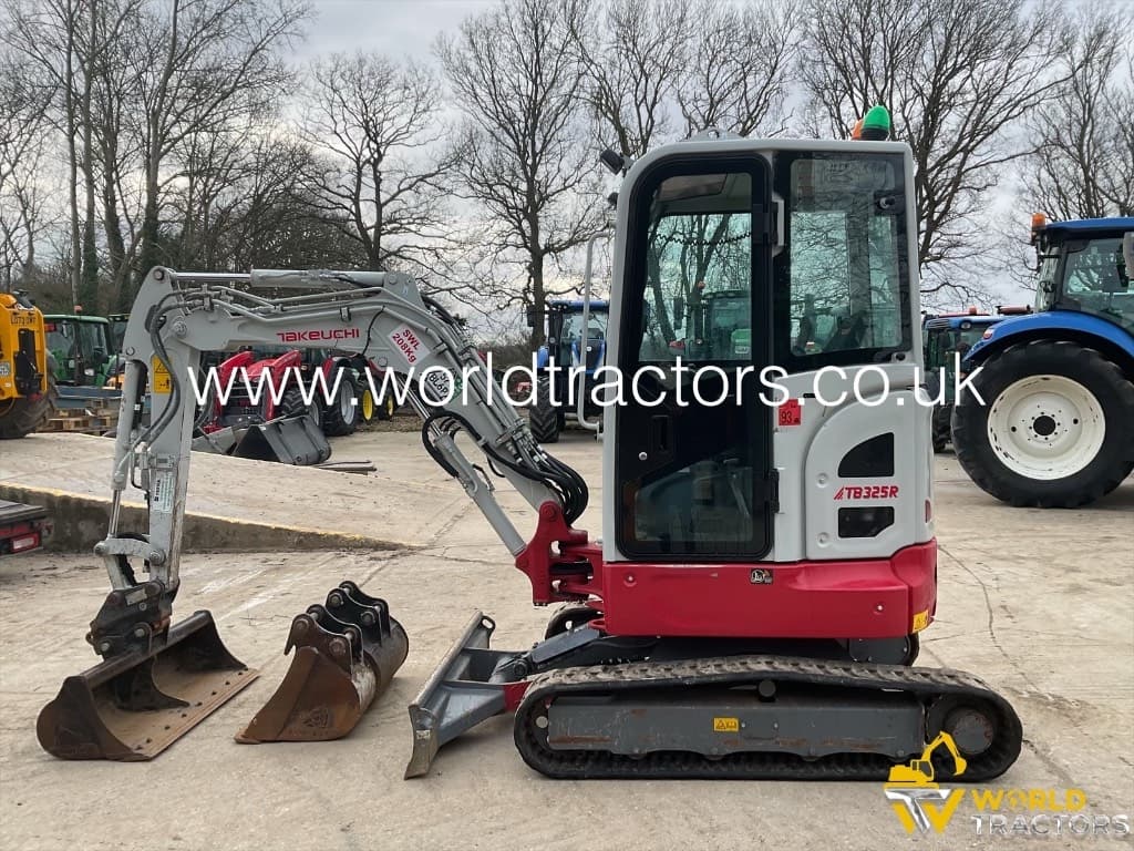 Takeuchi TB 325 R