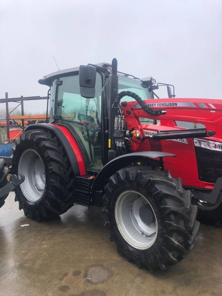 Massey Ferguson 4710M CAB