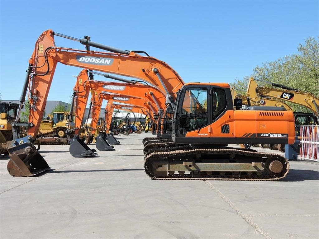 Doosan DX225LC