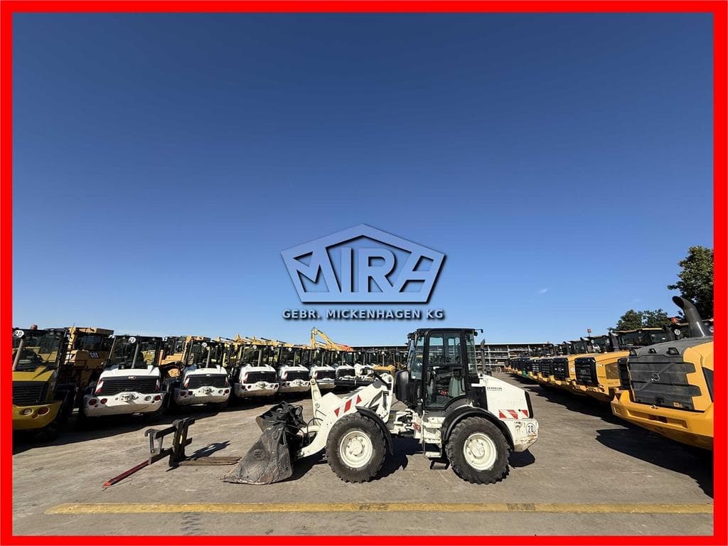 CAT 908M